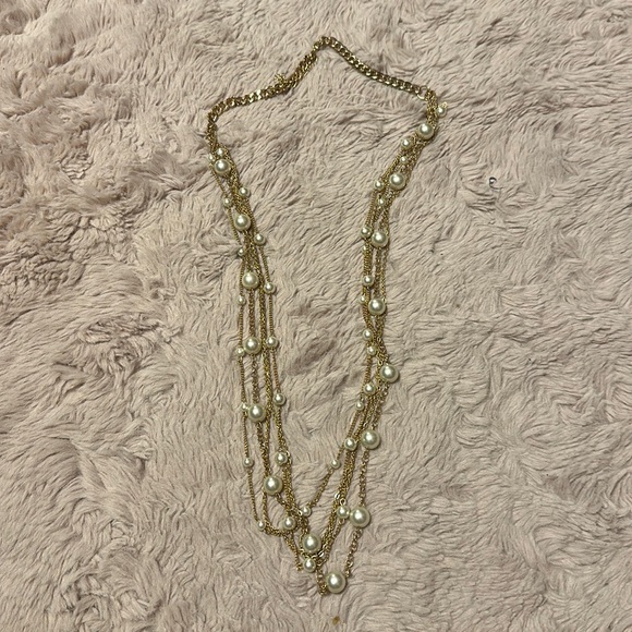 Jewelry - Long gold and pearl necklace